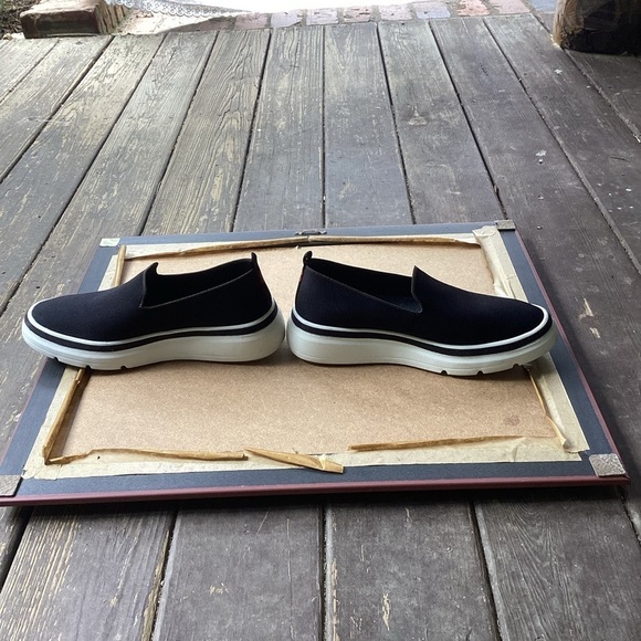 Bill Blass black knit slip on casual shoes, size 9.5 - Picture 7 of 8